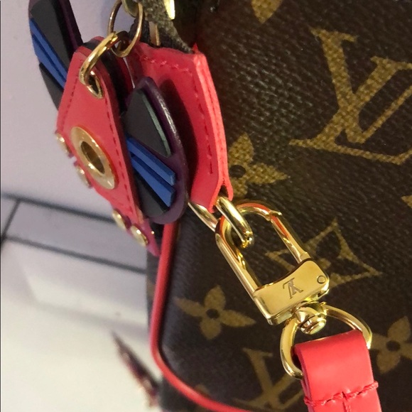 Louis Vuitton Pochette accessoires LE Brand New*100 authentic Very Hard to find - Picture 9 of 14